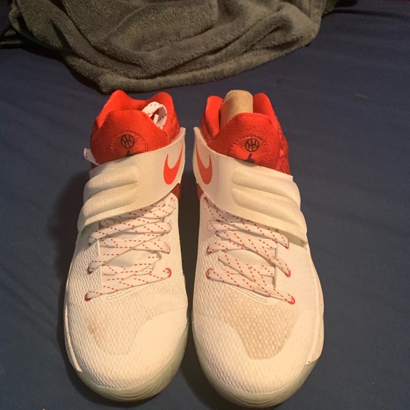 Shoes - Picture 3 of 4